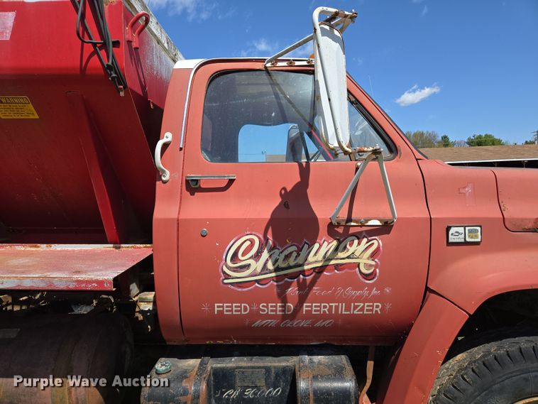 image for item EN3618 1982 Chevrolet 70 applicator truck