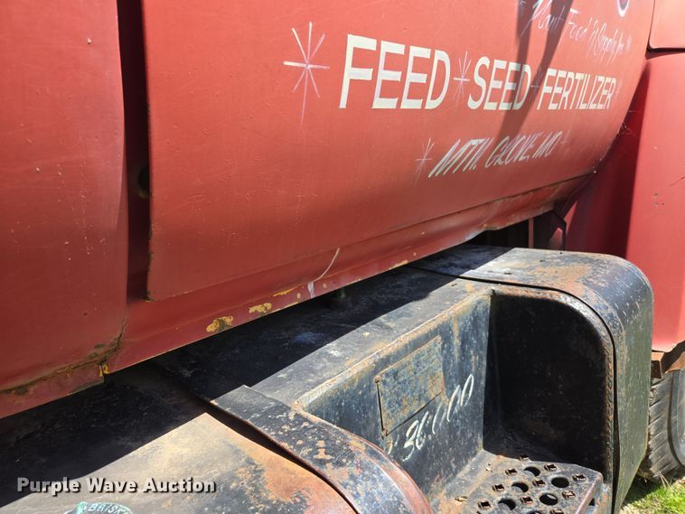 image for item EN3618 1982 Chevrolet 70 applicator truck