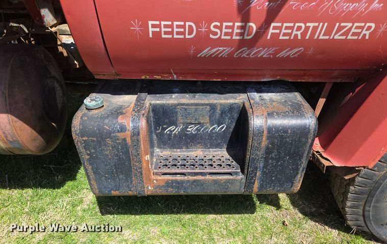 image for item EN3618 1982 Chevrolet 70 applicator truck