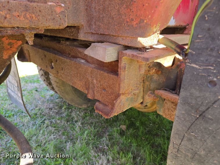 image for item EN3618 1982 Chevrolet 70 applicator truck