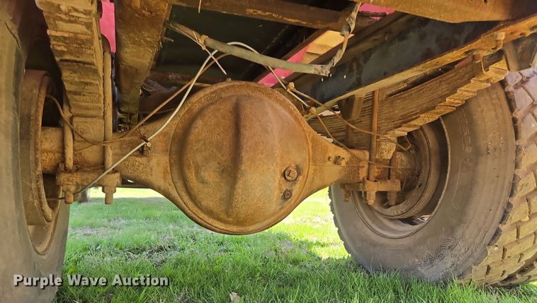 image for item EN3618 1982 Chevrolet 70 applicator truck