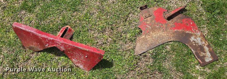 image for item EN3618 1982 Chevrolet 70 applicator truck