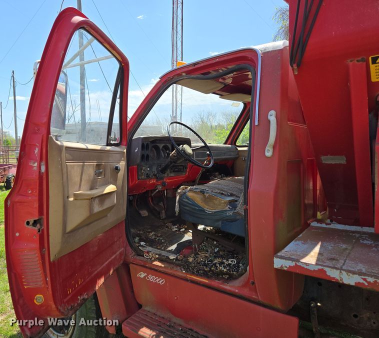 image for item EN3618 1982 Chevrolet 70 applicator truck