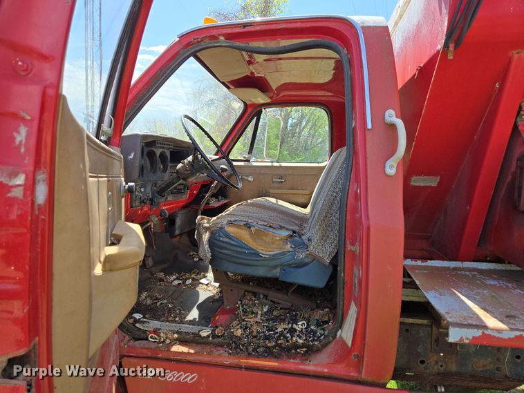 image for item EN3618 1982 Chevrolet 70 applicator truck