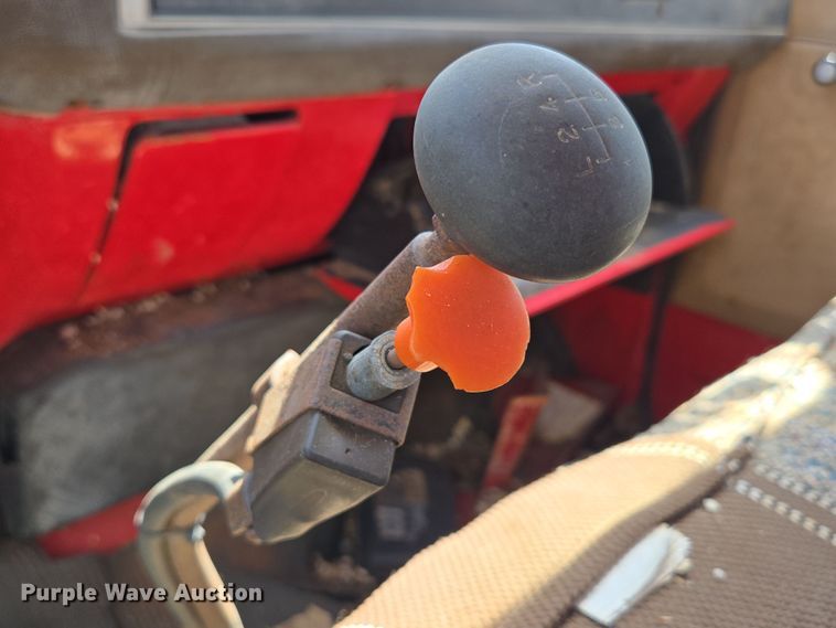 image for item EN3618 1982 Chevrolet 70 applicator truck