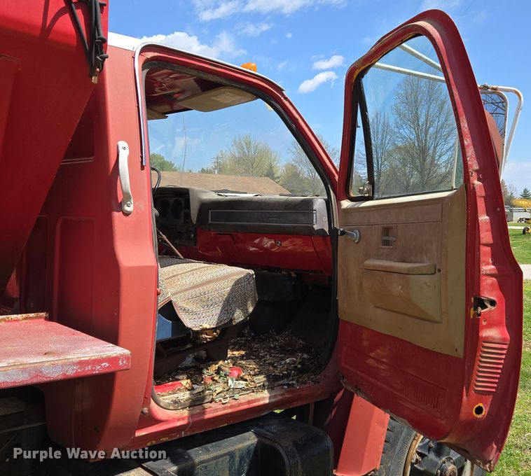 image for item EN3618 1982 Chevrolet 70 applicator truck