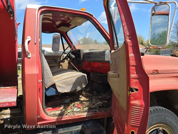 image for item EN3618 1982 Chevrolet 70 applicator truck