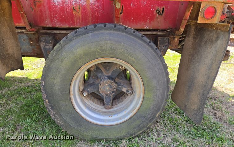 image for item EN3618 1982 Chevrolet 70 applicator truck