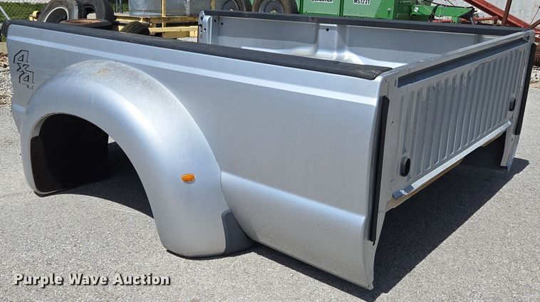 image for item EN3619 Pickup truck bed