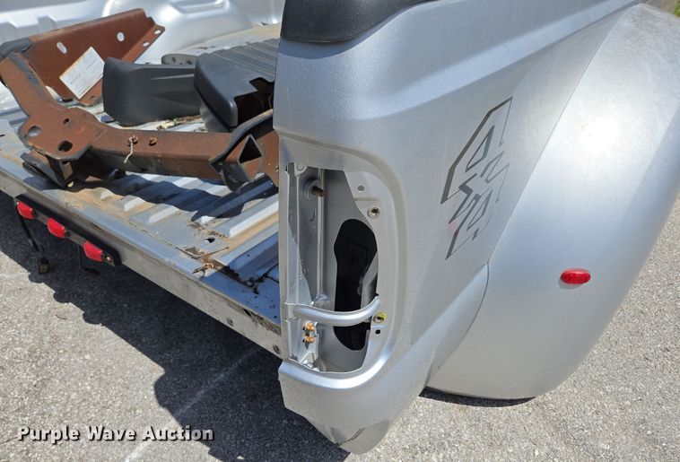 image for item EN3619 Pickup truck bed