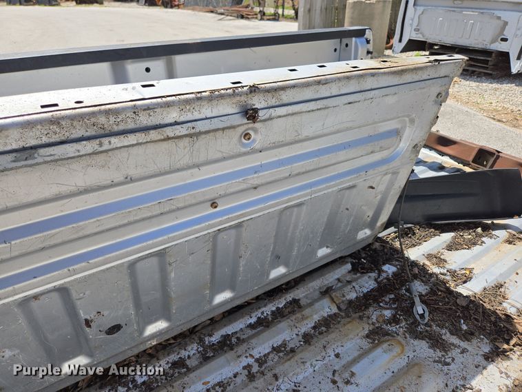 image for item EN3619 Pickup truck bed