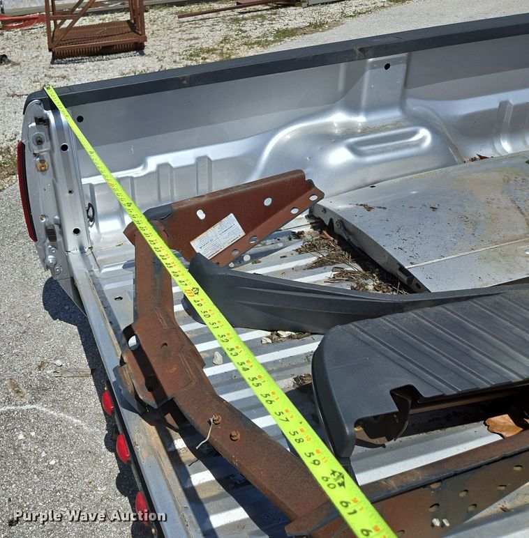 image for item EN3619 Pickup truck bed