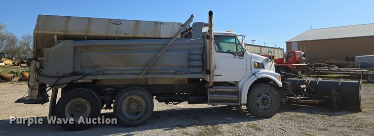 image for item EN8876 2010 Sterling L7500 dump truck