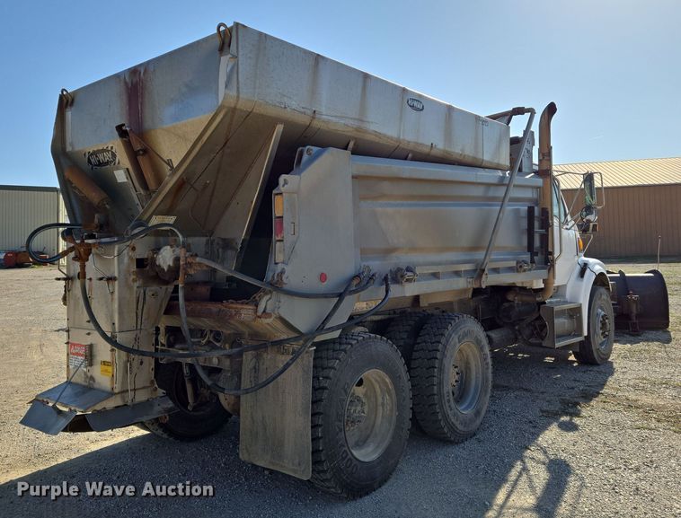 image for item EN8876 2010 Sterling L7500 dump truck