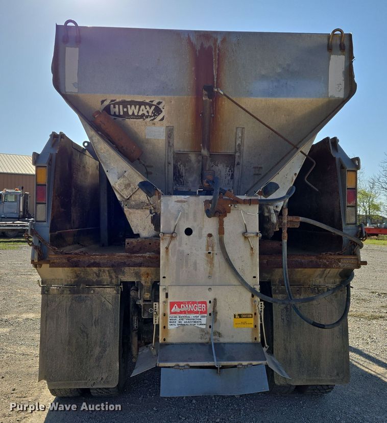 image for item EN8876 2010 Sterling L7500 dump truck