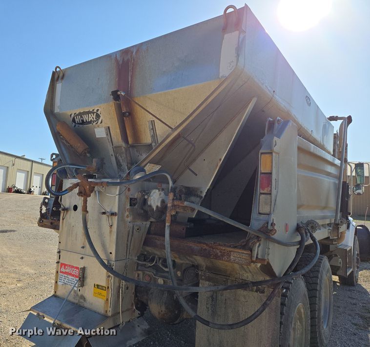 image for item EN8876 2010 Sterling L7500 dump truck