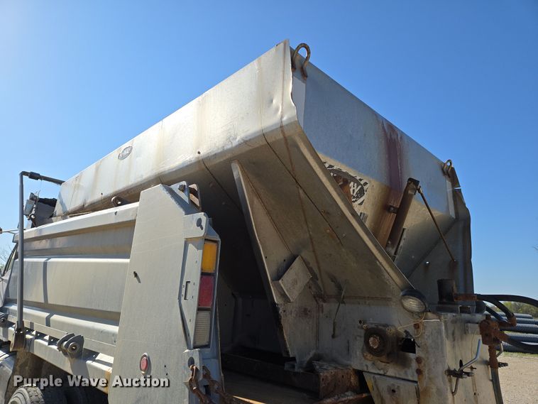 image for item EN8876 2010 Sterling L7500 dump truck