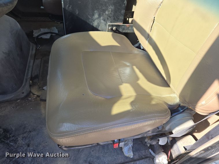 image for item EN8876 2010 Sterling L7500 dump truck