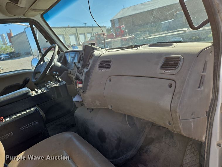 image for item EN8876 2010 Sterling L7500 dump truck