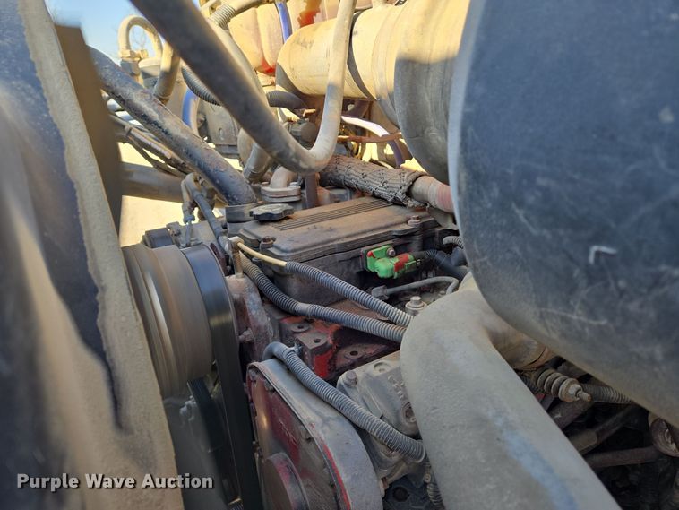 image for item EN8876 2010 Sterling L7500 dump truck