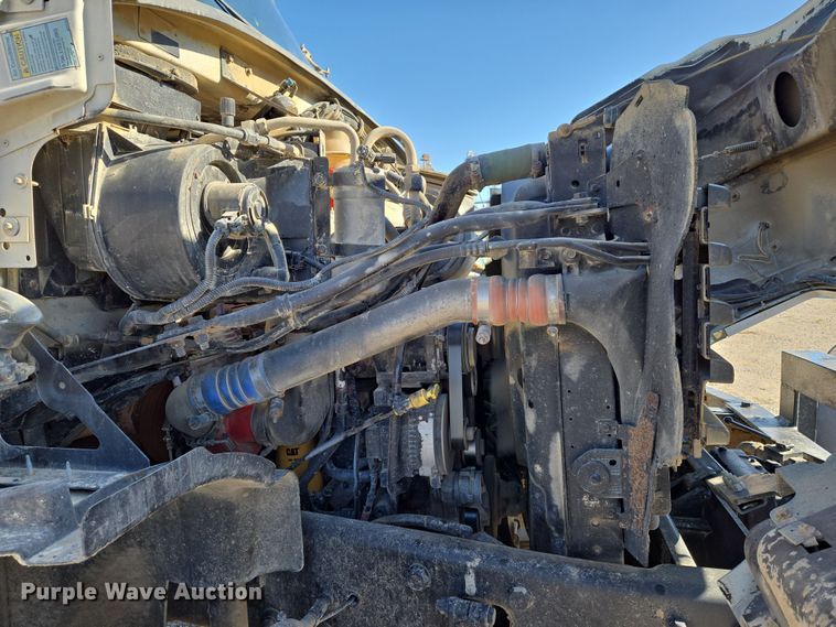 image for item EN8876 2010 Sterling L7500 dump truck