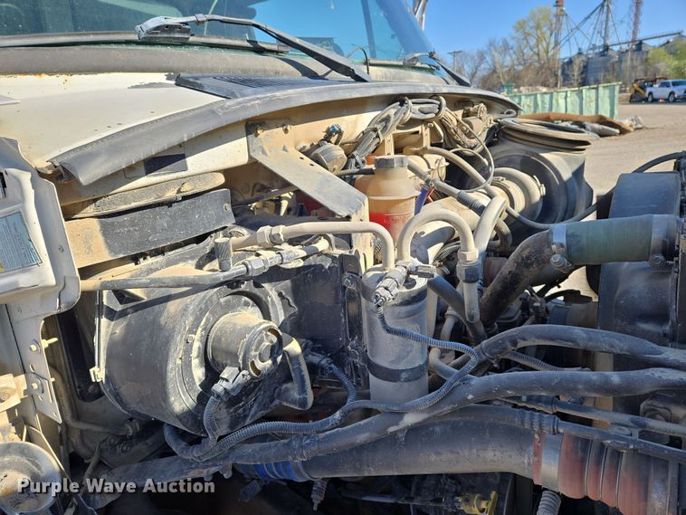 image for item EN8876 2010 Sterling L7500 dump truck