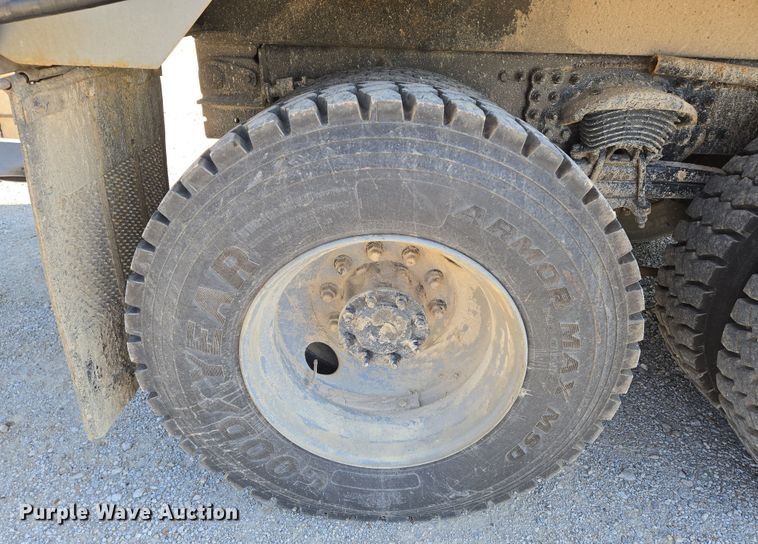 image for item EN8876 2010 Sterling L7500 dump truck