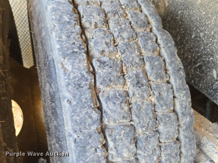 image for item EN8876 2010 Sterling L7500 dump truck