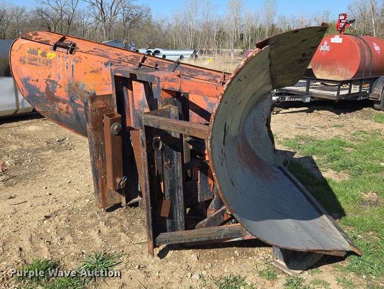 image for item EN8881 Wausau X32-45 V-plow