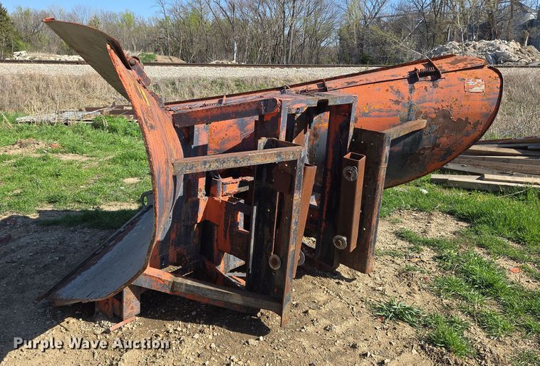 image for item EN8881 Wausau X32-45 V-plow