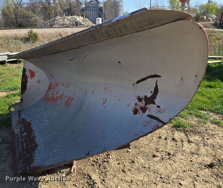 image for item EN8881 Wausau X32-45 V-plow