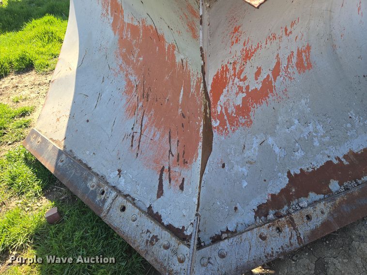 image for item EN8881 Wausau X32-45 V-plow