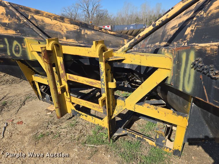 image for item EN8882 Henke V-plow