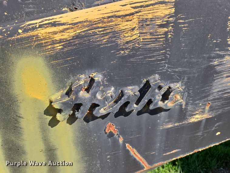 image for item EN8882 Henke V-plow