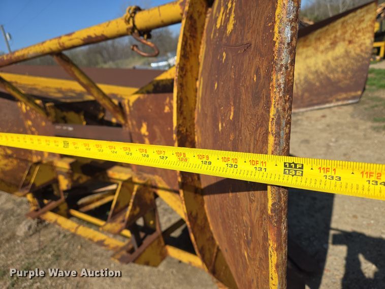 image for item EN8884 Henke JDV-9.5 V-plow