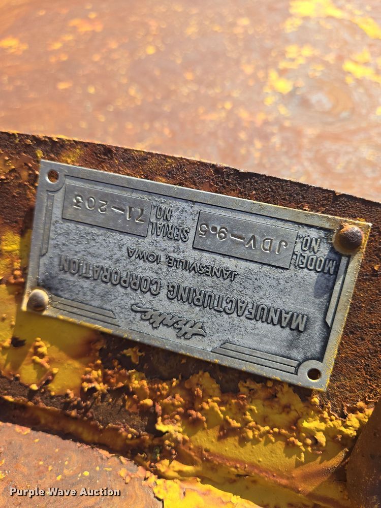 image for item EN8884 Henke JDV-9.5 V-plow