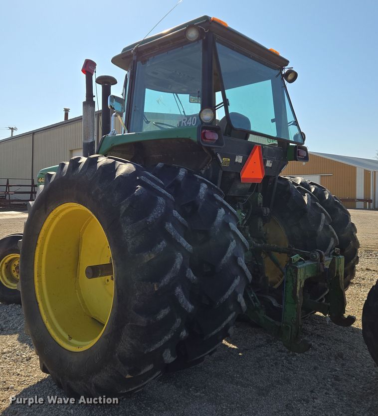 image for item EN8885 1988 John Deere 4450 tractor