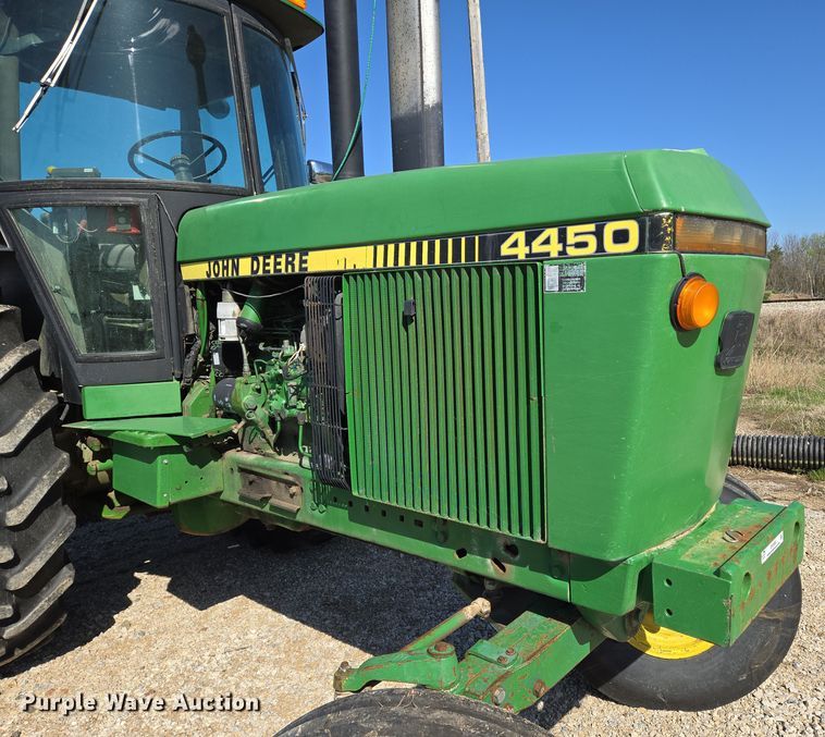 image for item EN8885 1988 John Deere 4450 tractor