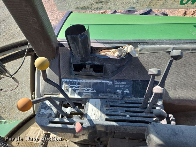 image for item EN8885 1988 John Deere 4450 tractor