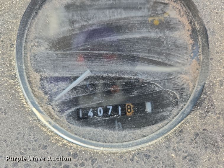 image for item EN8885 1988 John Deere 4450 tractor