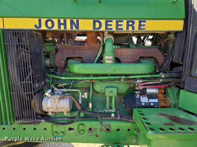 image for item EN8885 1988 John Deere 4450 tractor