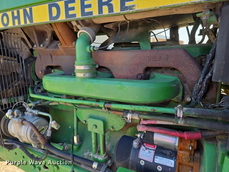 image for item EN8885 1988 John Deere 4450 tractor