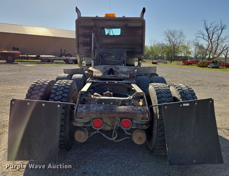 image for item EN8886 1993 Kenworth W900 semi truck