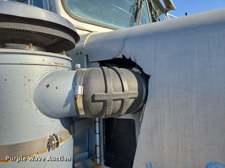 image for item EN8886 1993 Kenworth W900 semi truck