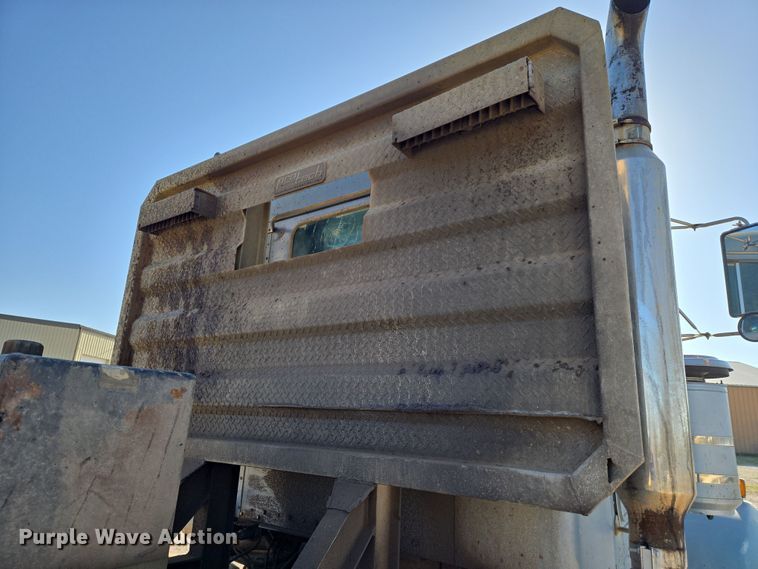 image for item EN8886 1993 Kenworth W900 semi truck