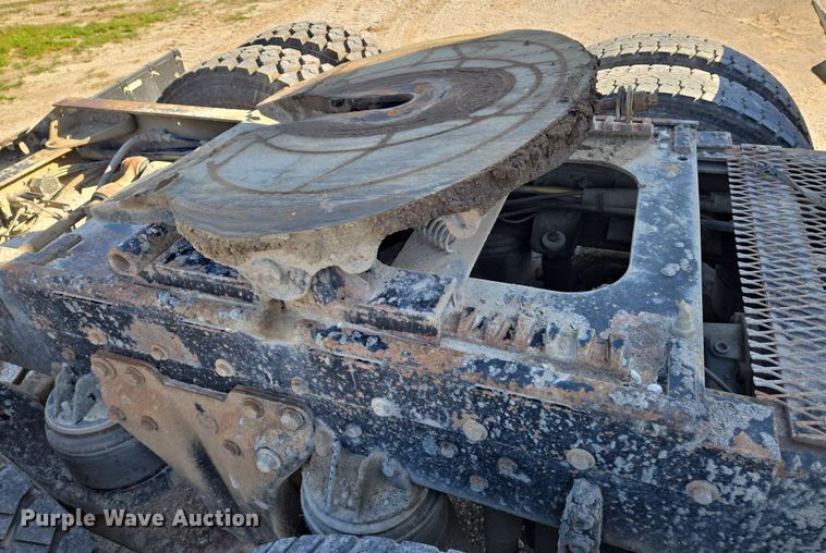 image for item EN8886 1993 Kenworth W900 semi truck