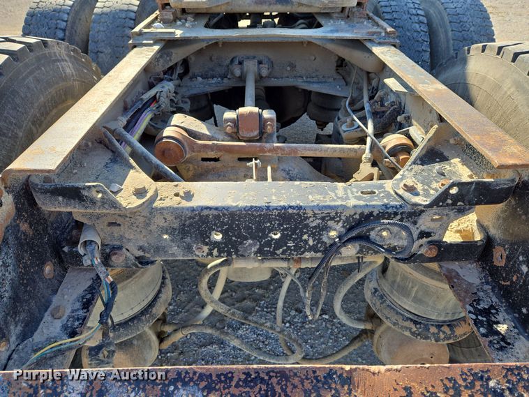 image for item EN8886 1993 Kenworth W900 semi truck