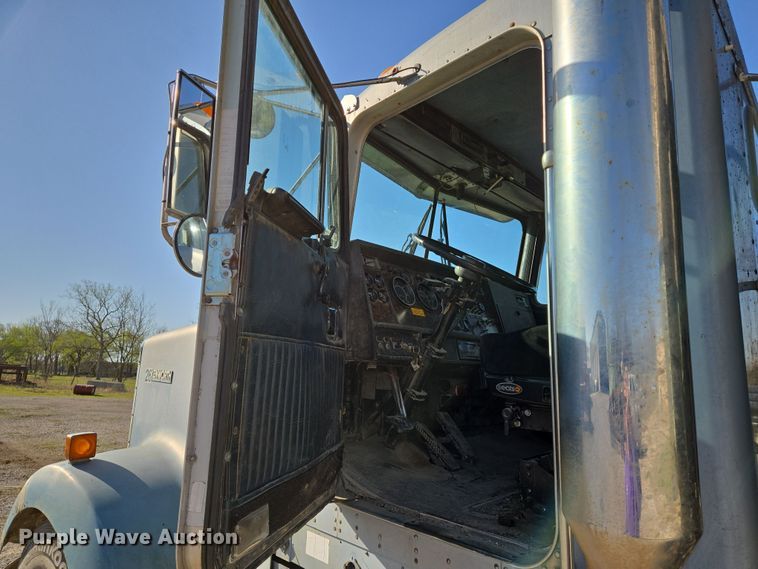 image for item EN8886 1993 Kenworth W900 semi truck