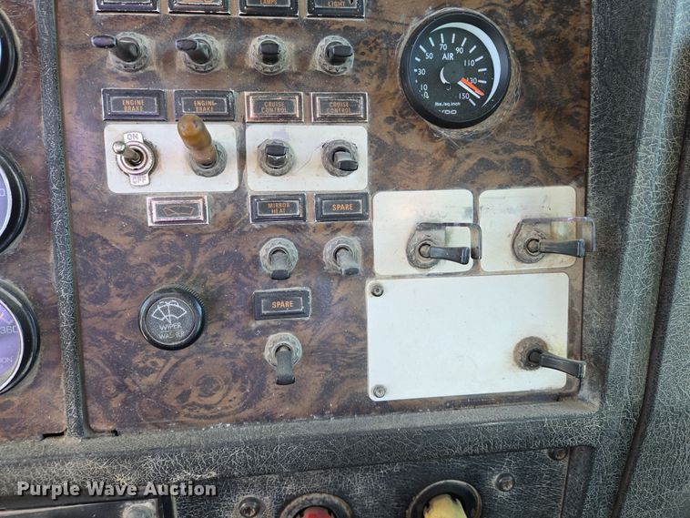 image for item EN8886 1993 Kenworth W900 semi truck