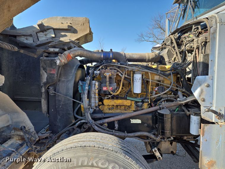 image for item EN8886 1993 Kenworth W900 semi truck